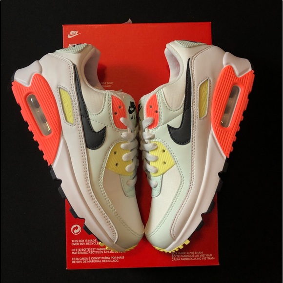 Nike Air Max 90 - Picture 2 of 5